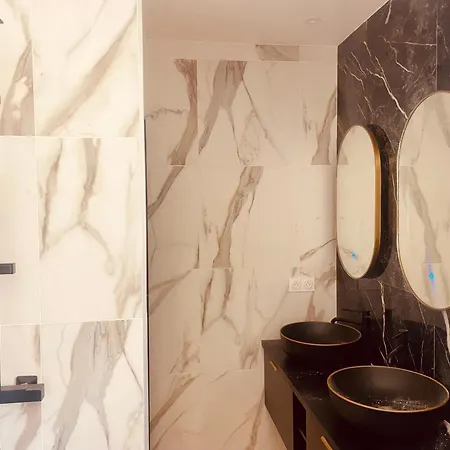 Villa Casa Damicella Bord De Avec Piscine Palasca (Corsica)