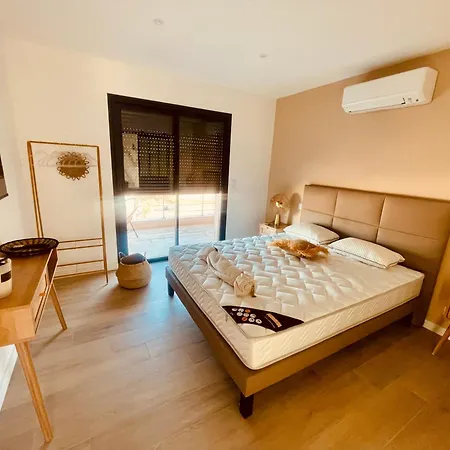 Casa Damicella Bord De Avec Piscine