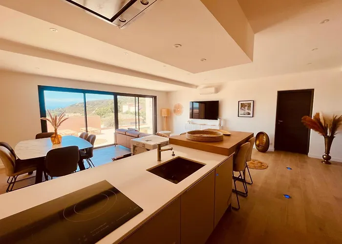 Casa Damicella Bord De Avec Piscine Vila