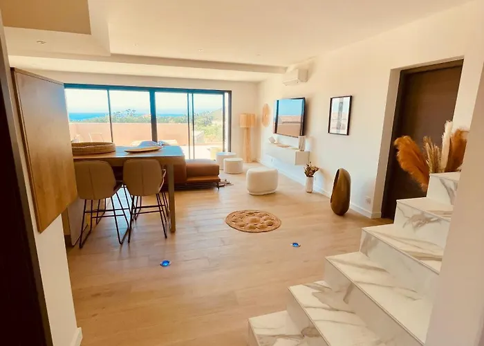 Villa Casa Damicella Bord De Avec Piscine Palasca (Corsica)